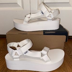 Teva Women’s Flatform Bright White Sandals w/ Box